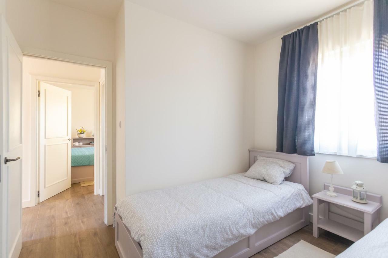 Appartement Adorma Hum Extérieur photo