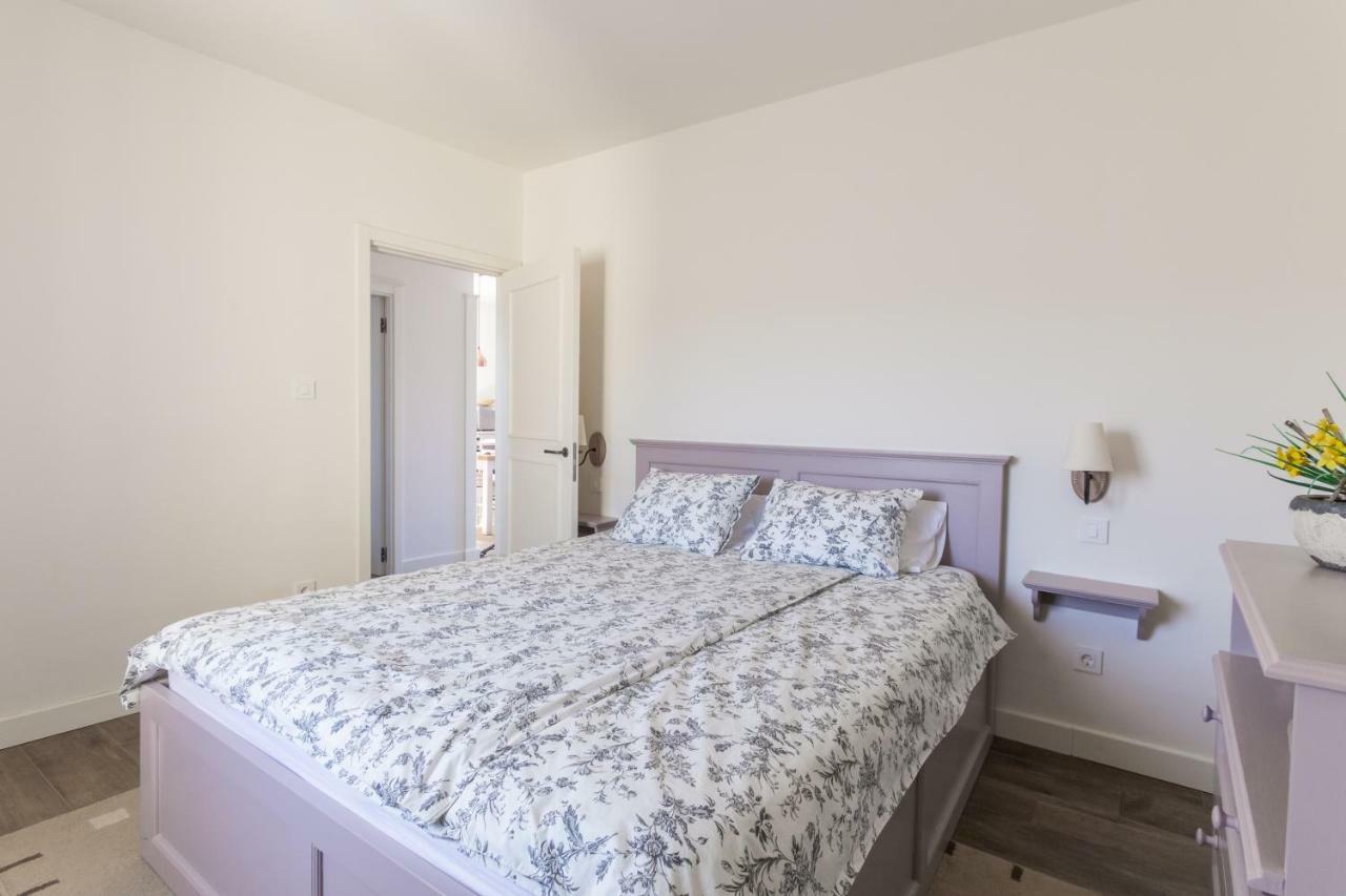 Appartement Adorma Hum Extérieur photo