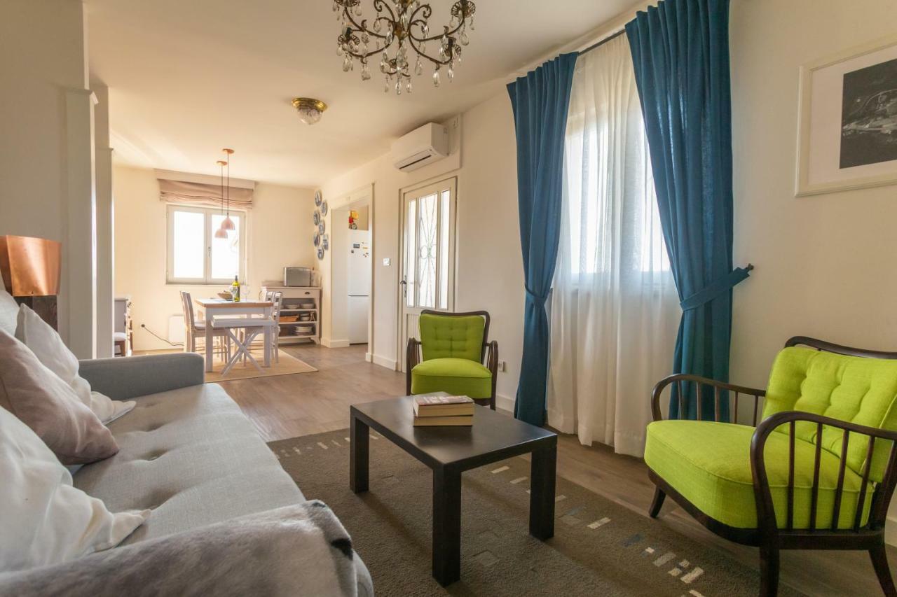 Appartement Adorma Hum Extérieur photo