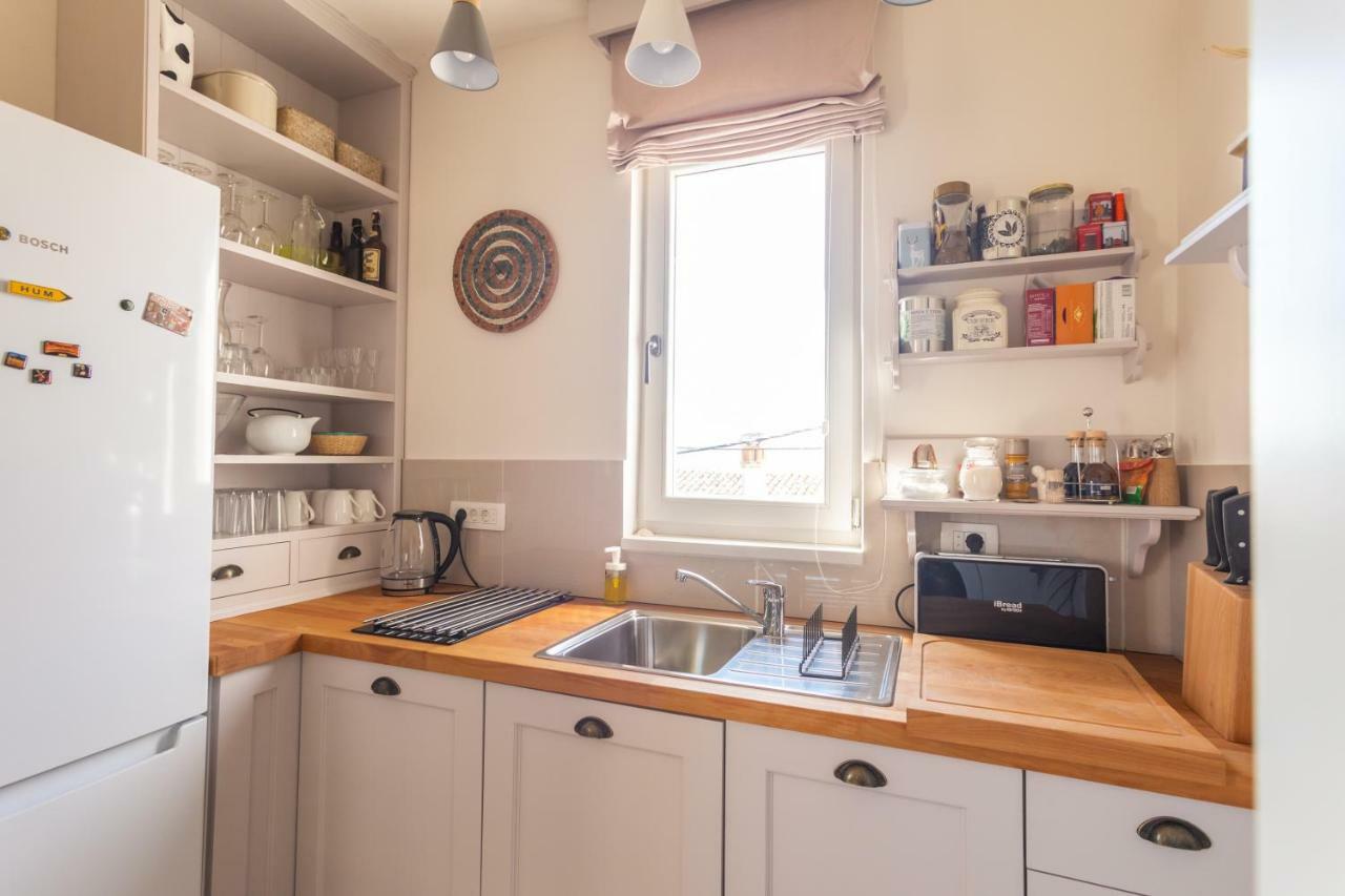 Appartement Adorma Hum Extérieur photo